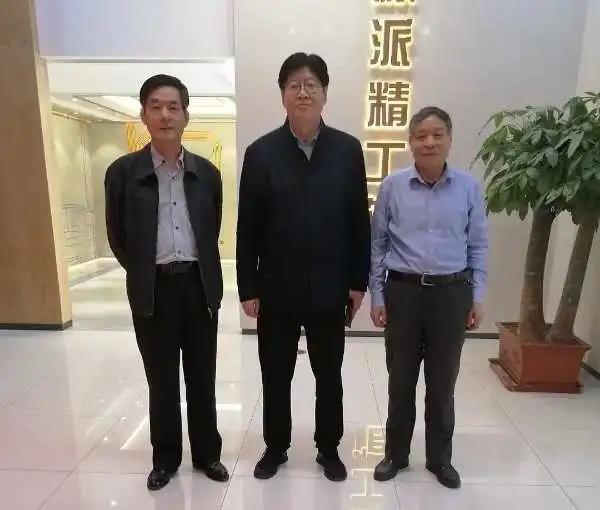 辽宁装饰协会刘兴贵会长莅临林凤装饰集团